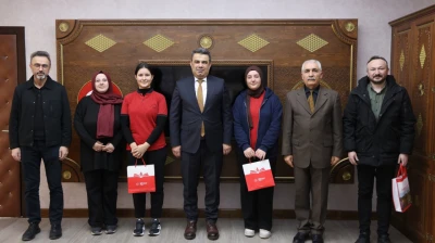 2. Uluslararası Gastronomi Ve Aşçılık Bölge Yarışmasında İkinci Olan Öğrenciler İl Millî Eğitim Müdürü Gümüş'ü Ziyaret Etti