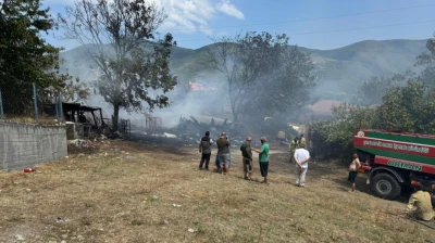 Alevlere Teslim Olan Ev Küle Döndü