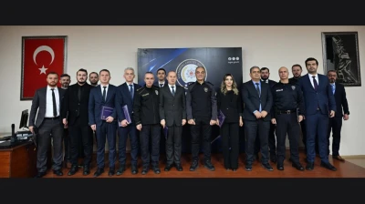 Başarılı Personellere Başarı Belgesi Verildi