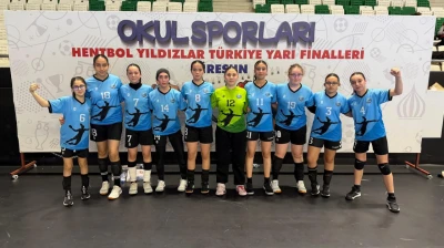 Hentbolda Bir Başarıda Okul Sporları Yıldızlardan