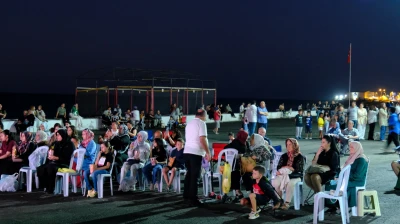 İnebolu'da Açık Hava Sinemasında Nostaljik Akşam