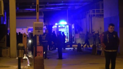 Otomobil Belediyeye Ait Kamyona Arkadan Çarptı