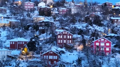 Tarihi İnebolu Evleri Karla Kaplandı