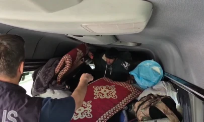 Eşyalar Onları Gizlemeye Yetmedi!