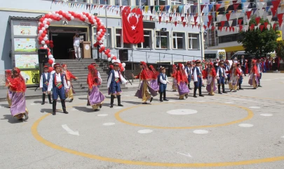 Hayatın Ön Provası Sahnelendi