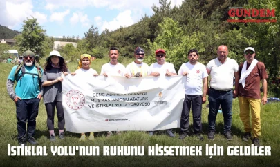 İstiklal Yolu'nun Ruhunu Hissetmek İçin Geldiler