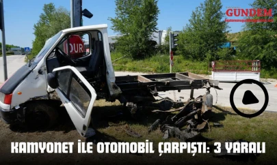 Kamyonet İle Otomobil Çarpıştı: 3 Yaralı