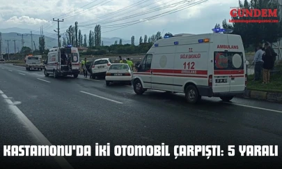 Kastamonu'da İki Otomobil Çarpıştı: 5 Yaralı