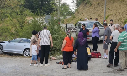 Kastamonu'da İki Otomobil Çarpıştı: 2 Yaralı