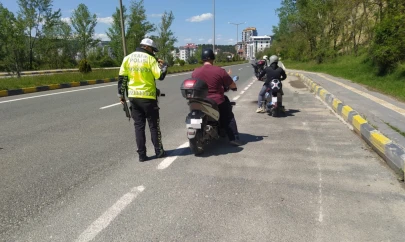 Kastamonu'da Motosiklet Denetimi: Alkollü Sürücünün Ehliyetine El Konuldu