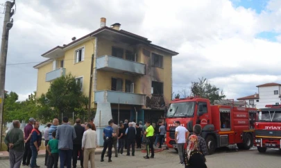 Televizyon, 3 Katlı Evi Küle Çevirdi