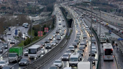 Araç Trafiği Artıyor