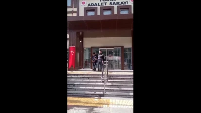 Otobüsün Bagajına Gizlendiler!