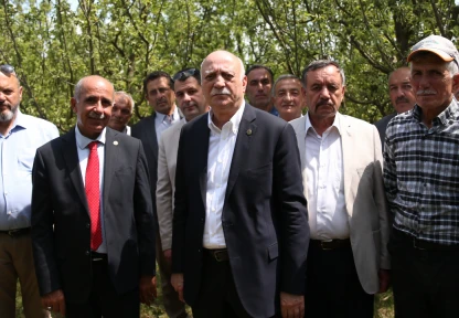 TZOB Genel Başkanı Bayraktar, Kastamonu'da Dondan Etkilenen Tarım Arazilerini Gezdi