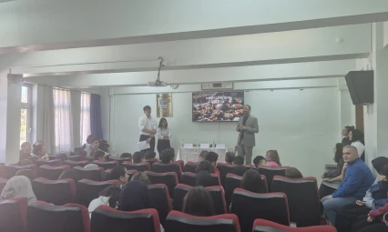 Dekan Yardımcısı, Liseli Gençlerle Buluştu