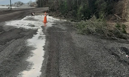 Çatalzeytin'de Heyelan Yolu Kapattı