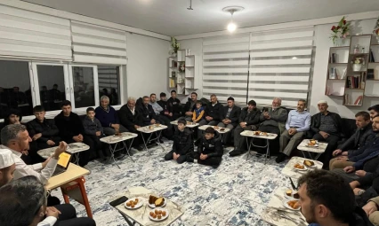 Salı Sohbetleri Devam Ediyor