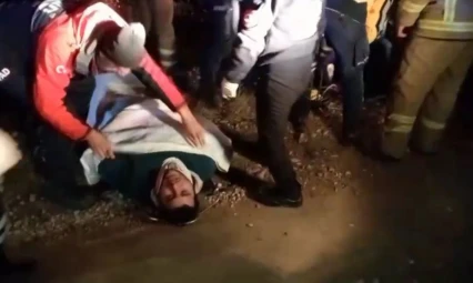 Uçuruma Yuvarlanan Motosikletliyi Ekipler Kurtardı