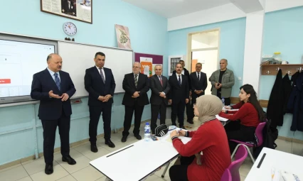 Vali Meftun Dallı, Okulları Ziyaret Etti