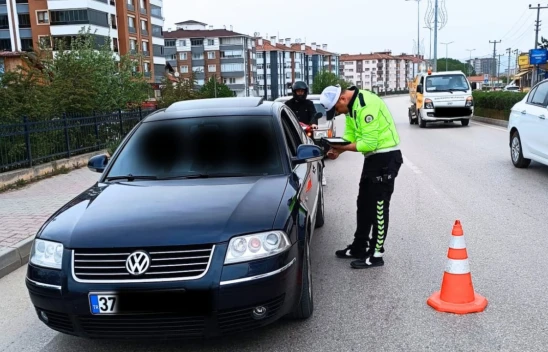 100 Araç ve Sürücüsü Denetlendi