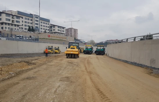 100 milyonluk kavşakta asfaltlama başladı