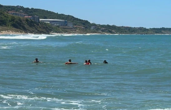 2 çocuk boğulma tehlikesi geçirdi