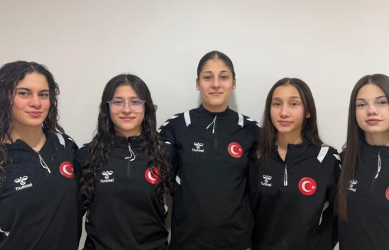 5 Sporcumuz Kastamonu'ya Döndü