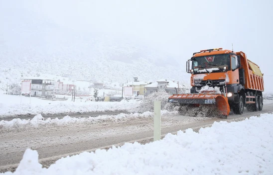 63 Köy Yolunda Çalışmalar Sürüyor