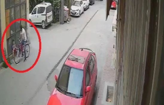 9 yaşındaki çocuğa biber gazıyla saldırdı