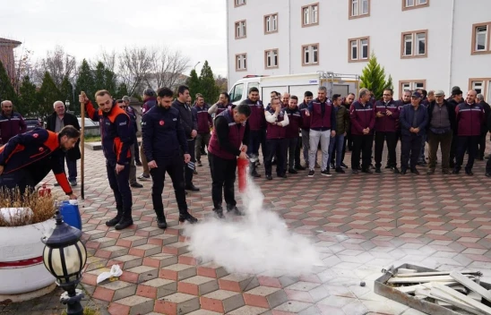 AFAD Ekiplerinden Uygulamalı Yangın Eğitimi
