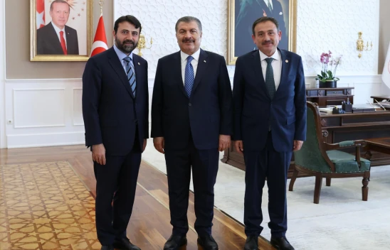 AK Parti Milletvekillerinden Bakan Koca'ya ziyaret