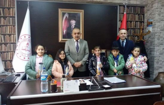 Akıl Oyunlarında Birinci Olan Öğrenciler Ödüllendirildi