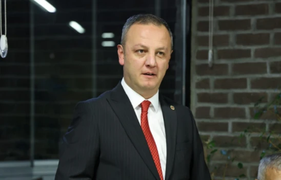 Alan: 'Fragman bitti. Asıl film Yeni Başlıyor'