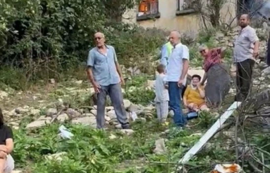 Alevlerden Kaçarken İkinci Kattan Atladılar