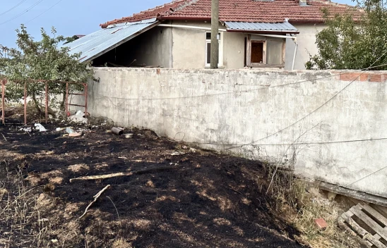 Alevlere Teslim Olan 25 Dönümlük Arpa Tarlası Küle Döndü