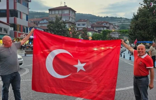 Alman Taraftardan Bozkurt İşareti