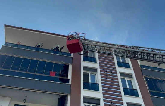 Apartman Dairesinde Korkutan Yangın