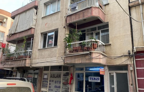 Evinde ölü olarak bulundu