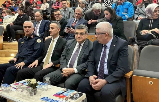 Aşık Veysel Anıldı