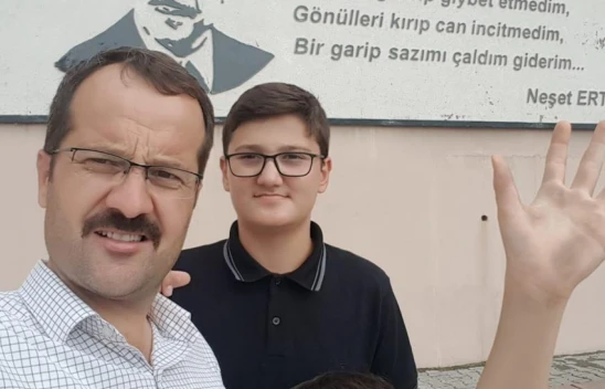 Baba ve oğlu boğulmaktan vatandaşlar kurtardı