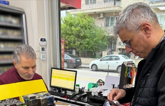 Bakan Memişoğlu 'Boykot' Çağrıları Sonrası Alışveriş Yaptı