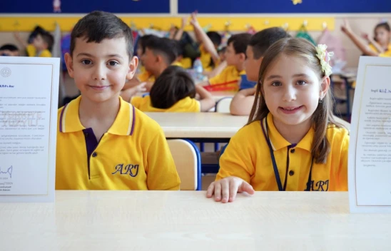 Bakan Tekin'den Öğrencilere Unutulmayacak Hatıra