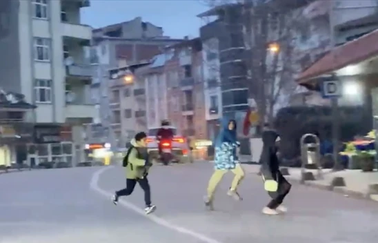 Balıkesir'de 4,5 Büyüklüğünde Deprem!