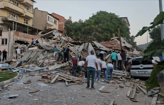 Balıkesir'de 6,1 Büyüklüğünde Deprem