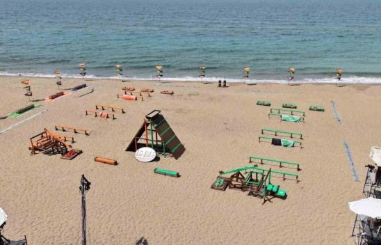 O çekim Setinde Ata Demirer Detayı