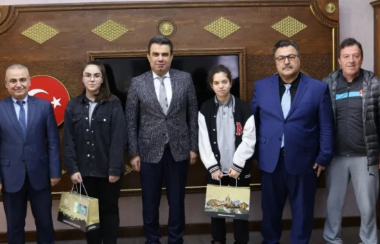 Başarılı Öğrenciler Ödüllendirildi