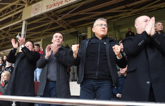 Belediye Başkanı Hasan Baltacı'dan, GMG Kastamonuspor'a Tebrik