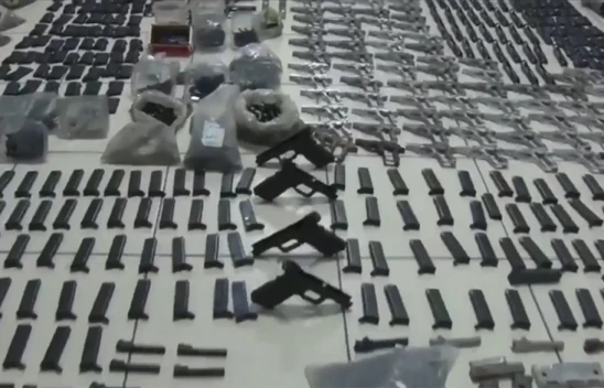 Bin 877 Silah Mercek'e Takıldı!