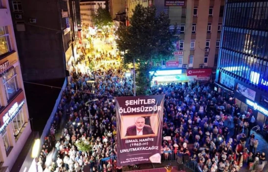 Binlerce Kişi Haniye Ve Filistinliler İçin Yürüdü