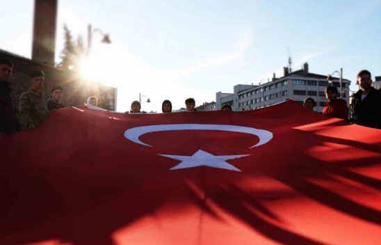 Bolu'da 20 Kişiyle Şehitleri Anma Yürüyüşü Düzenlendi